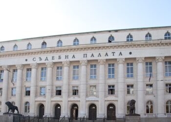 Започва мащабен процес срещу държавата