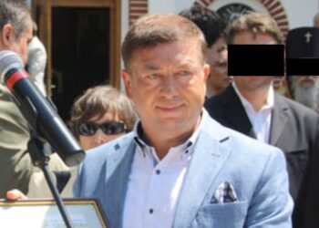 Заглавието може да бъде пренаписано така: „Директорът на „Безмитна зона Бургас“ Али Куш засечен с 2.9 промила алкохол зад волана на Мерцедес, но защо не е задържан?“