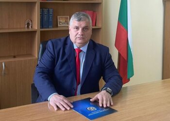 Скандали около министъра на МВР! Шефът на ГДНП Емил Пармаков подаде оставка, но след това я оттегли заради зам.-министъра.