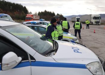 Арестуваха търговци с огромно количество фентанил на АМ Тракия