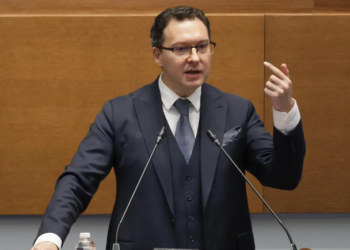 ГЕРБ критикува Радев поради подкрепата му за руския патриарх.