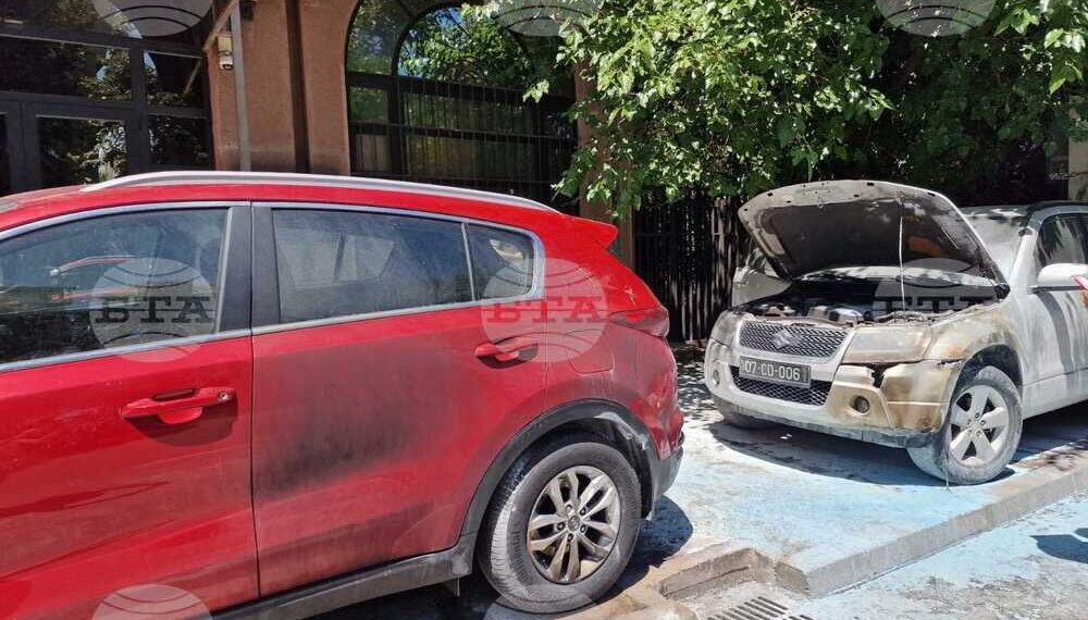 Запалването на дипломатическите автомобили в Скопие: Велислава Петрова разговаря с Тимчо Муцунски.