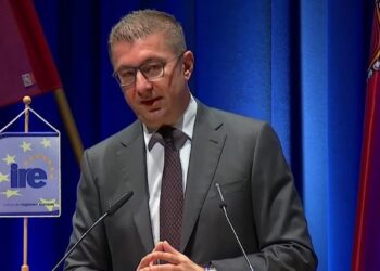Заради семейната ваканция в Пампорово: Мицкоски отправи жалба до НАТО срещу „източния съсед“