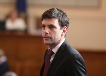 Никола Минчев остава с имунитет като евродепутат.