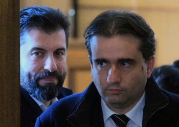 Рестартиране на делото срещу Петков и Божанов за изнудване, заплахи към министър и поръчка на стойност 18 милиона лева.