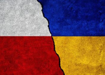 Полша отне най-високата награда на Зеленски, Киев реагира: Стратегическа грешка.