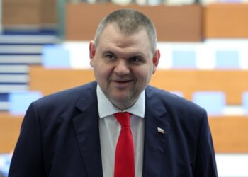 Пеевски отправя сигнал до прокуратурата срещу Демерджиев.